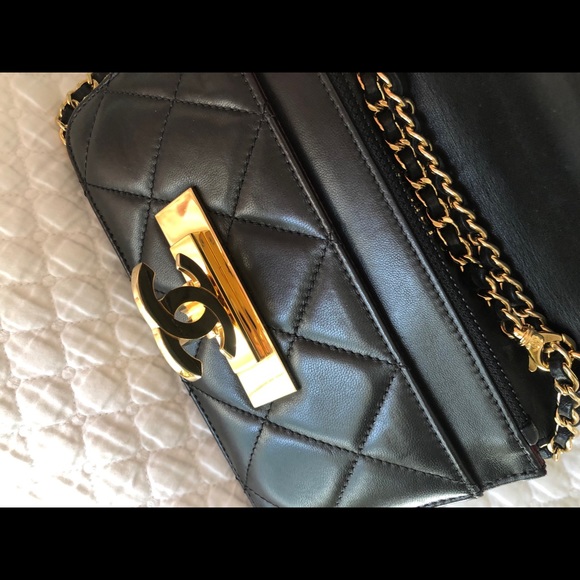 Chanel Golden Class Wallet on Chain
